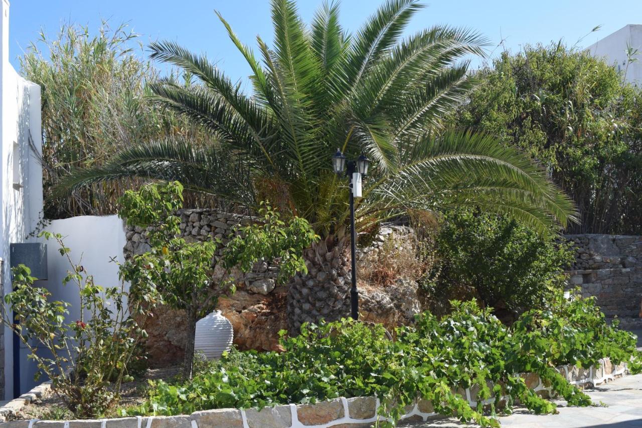 Paraporti Aparthotel Folegandros Town Exterior photo