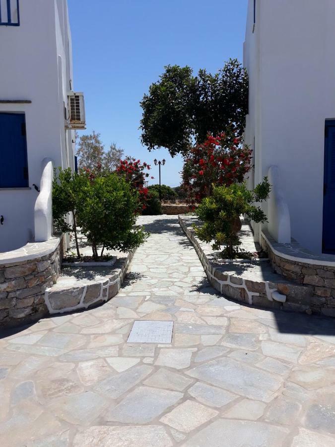 Paraporti Aparthotel Folegandros Town Exterior photo