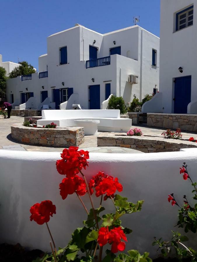 Paraporti Aparthotel Folegandros Town Exterior photo